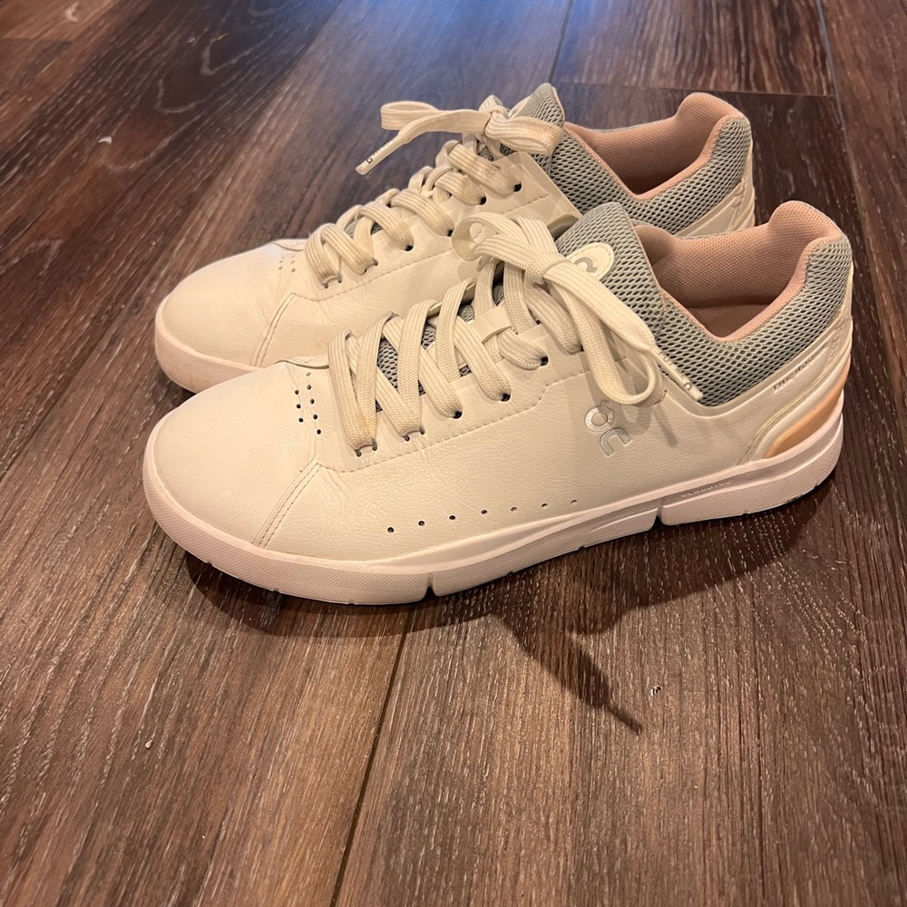 Women's On Cloud Roger Tennis Court